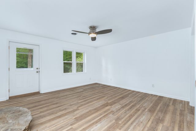 247 Hutchings Ln, Mcminnville, TN 37110