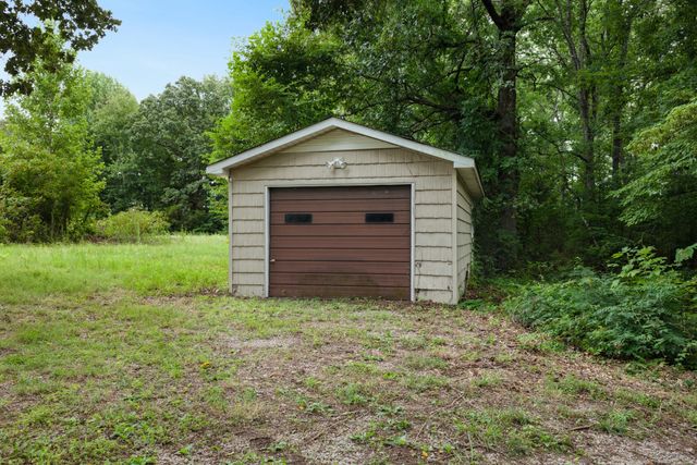 247 Hutchings Ln, Mcminnville, TN 37110