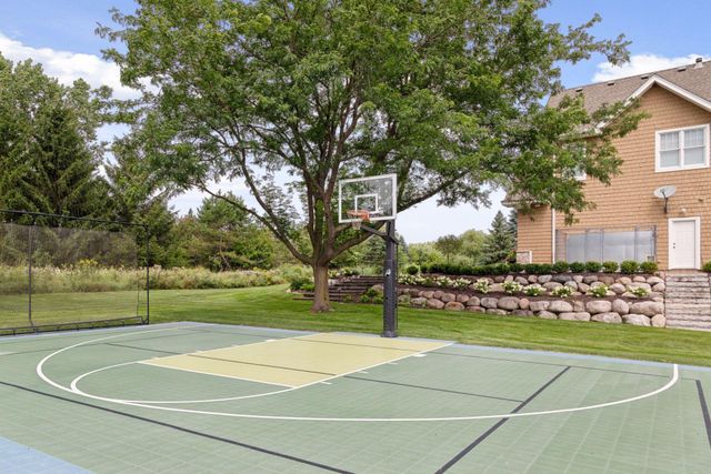 4640 McDonald Drive N, Stillwater, MN 55082