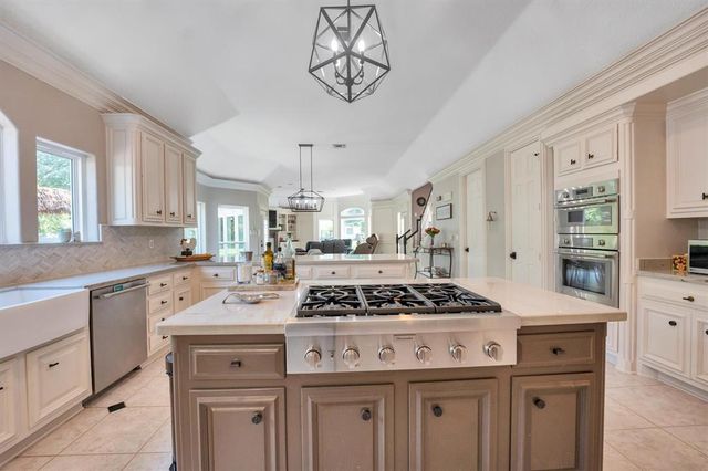 12710 Everhart Pointe Drive, Tomball, TX 77377