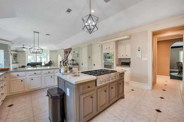 12710 Everhart Pointe Drive, Tomball, TX 77377