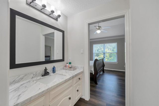 12710 Everhart Pointe Drive, Tomball, TX 77377