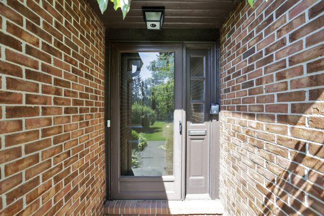 2160 Coach Road N, 9, Columbus, OH 43220