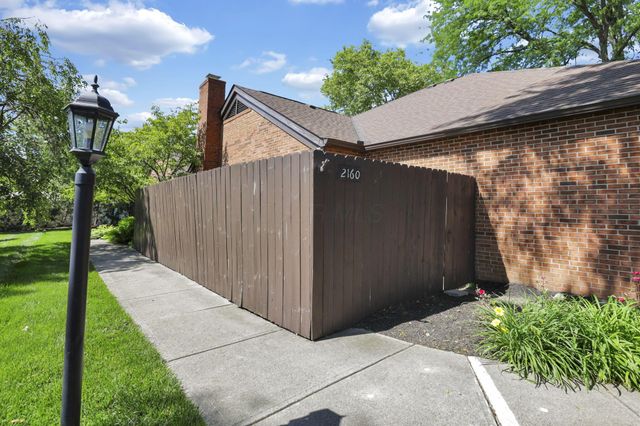 2160 Coach Road N, 9, Columbus, OH 43220