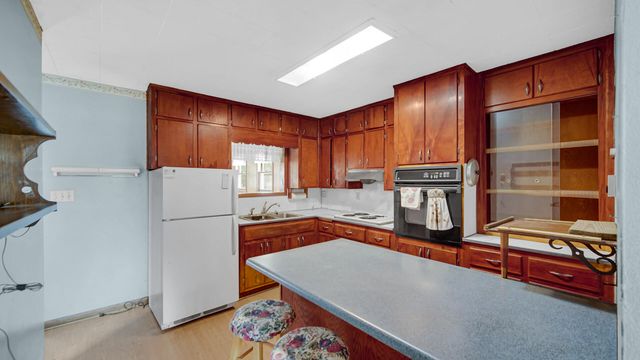 1244 E 1000 N, La Porte, IN 46350