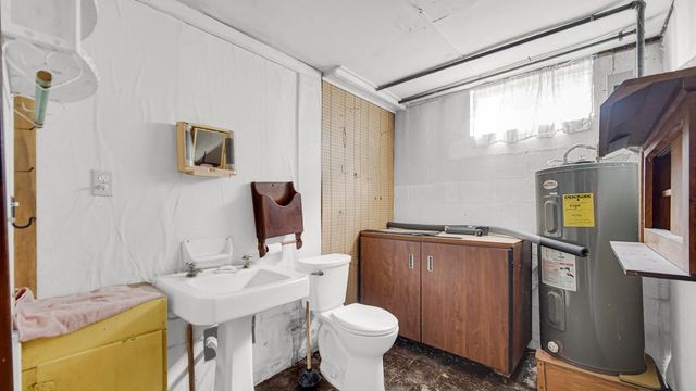 1244 E 1000 N, La Porte, IN 46350