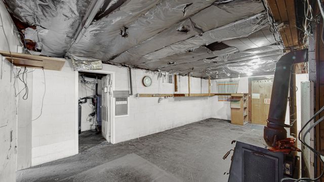 1244 E 1000 N, La Porte, IN 46350