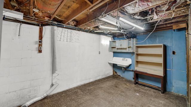 1244 E 1000 N, La Porte, IN 46350