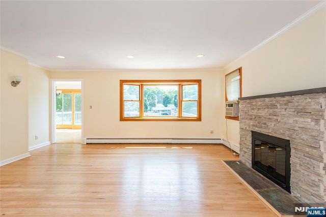 235 Skyline Lake Drive, Ringwood, NJ 07456