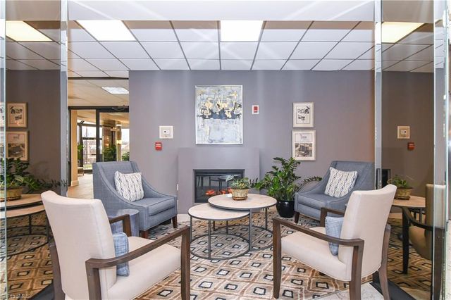 1101 N Elm Street 906, Greensboro, NC 27401