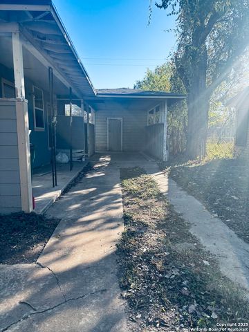 318 Charcliff, San Antonio, TX 78220