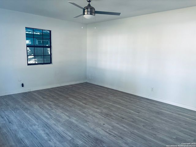 318 Charcliff, San Antonio, TX 78220