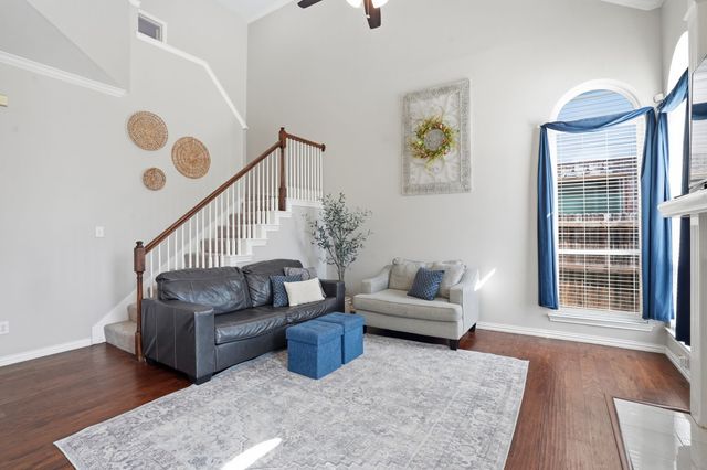 2316 Leafy Glen Court, Bedford, TX 76022