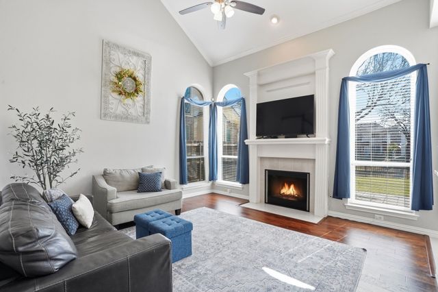 2316 Leafy Glen Court, Bedford, TX 76022