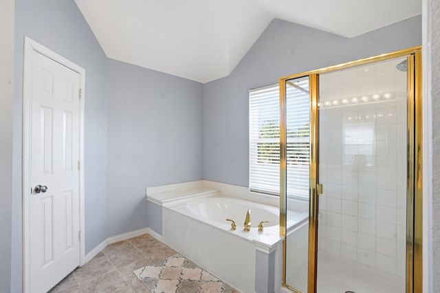 2316 Leafy Glen Court, Bedford, TX 76022