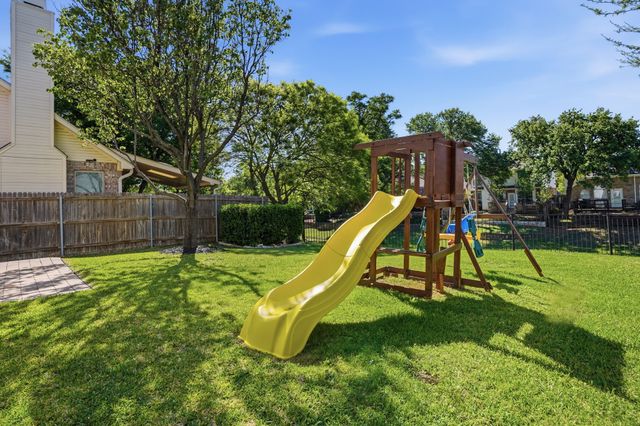 2316 Leafy Glen Court, Bedford, TX 76022