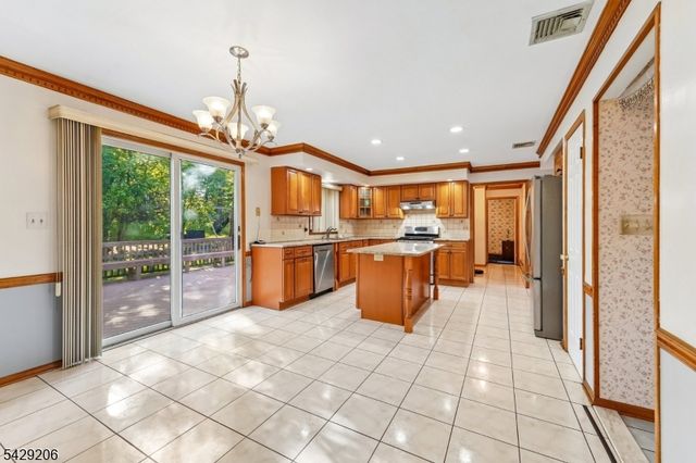 86 Timberline Dr, Wayne Twp., NJ 07470