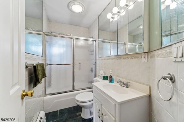 86 Timberline Dr, Wayne Twp., NJ 07470
