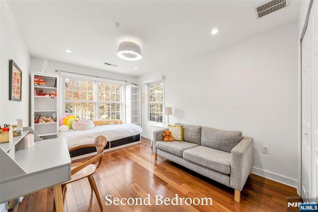 11 Lydia, West New York, NJ 07093