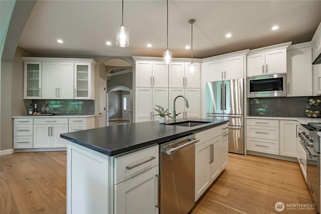 8784 Goshawk Road, Blaine, WA 98230