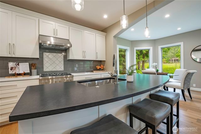 8784 Goshawk Road, Blaine, WA 98230