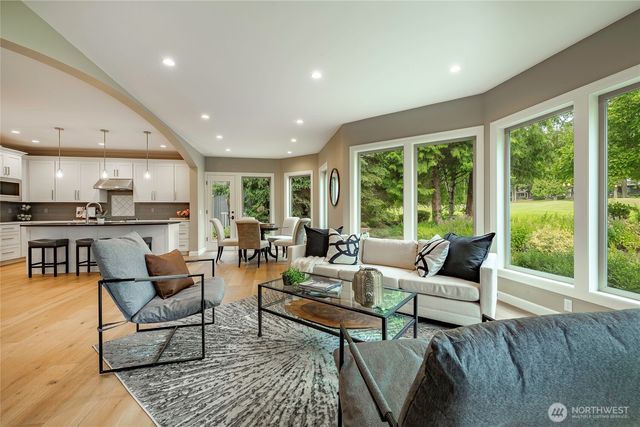 8784 Goshawk Road, Blaine, WA 98230