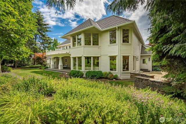 8784 Goshawk Road, Blaine, WA 98230