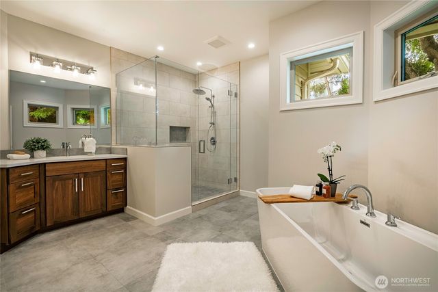 8784 Goshawk Road, Blaine, WA 98230