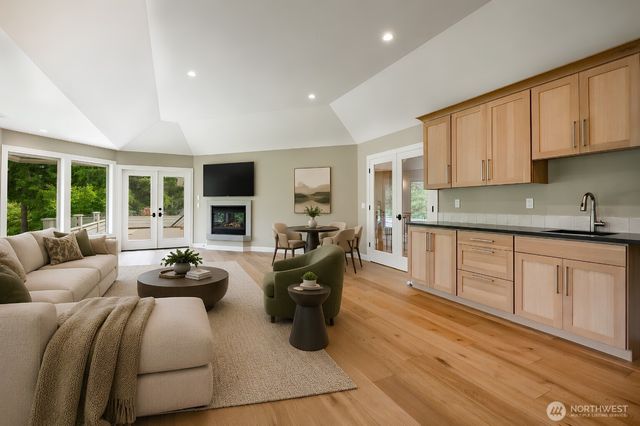 8784 Goshawk Road, Blaine, WA 98230