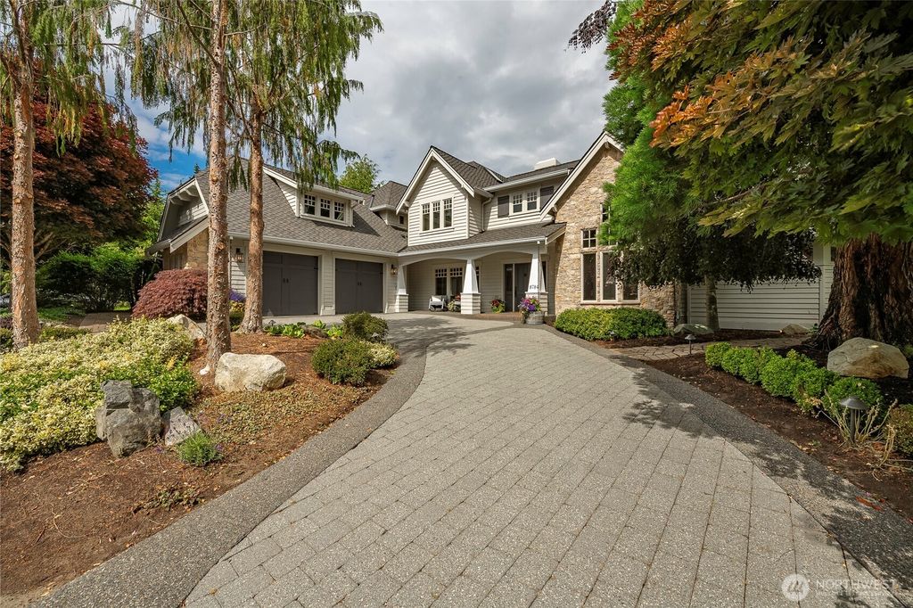 8784 Goshawk Road, Blaine, WA 98230