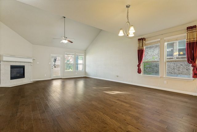220 Black Alder Drive, Fort Worth, TX 76131