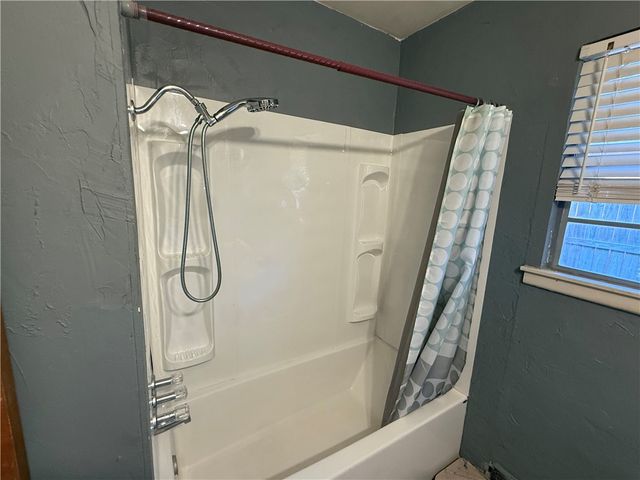 4709 Jarvis St, Corpus Christi, TX 78412