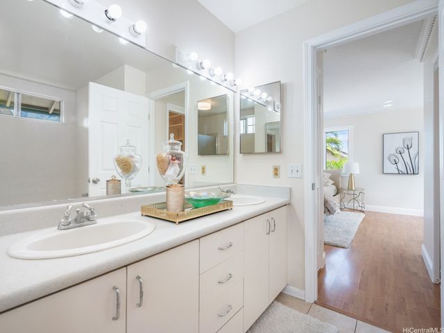 91-209 Ihee Place, Kapolei, HI 96707