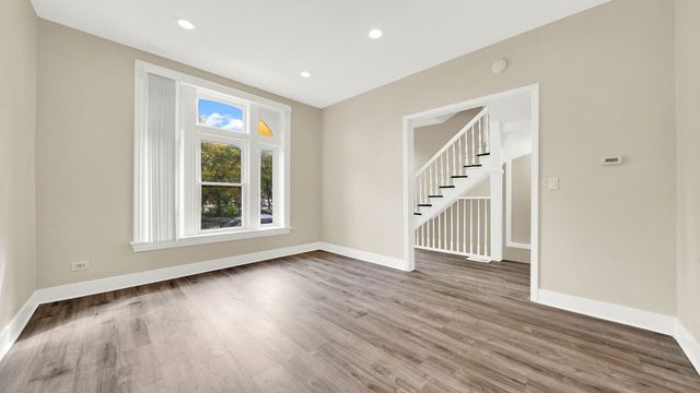 624 N Spaulding Avenue, Chicago, IL 60624
