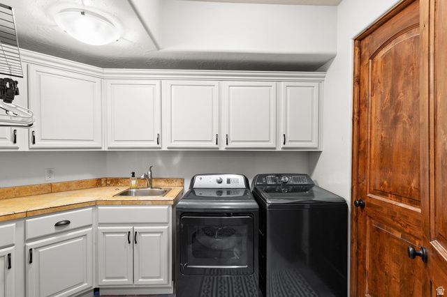 2334 LEDA LN, Santa Clara, UT 84765
