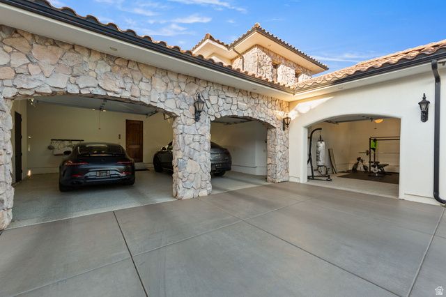 2334 LEDA LN, Santa Clara, UT 84765