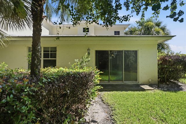 2551 Creekside Drive, Fort Pierce, FL 34981
