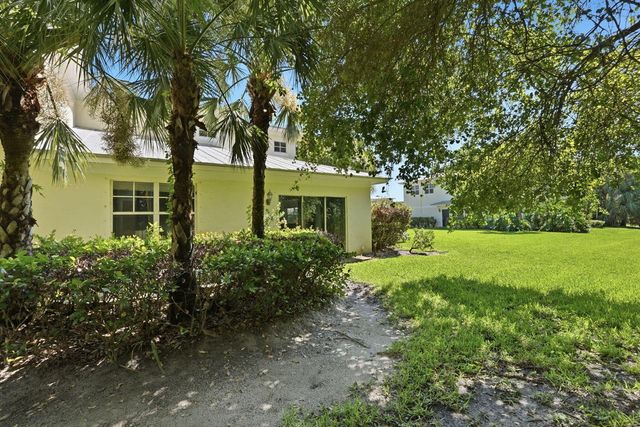 2551 Creekside Drive, Fort Pierce, FL 34981