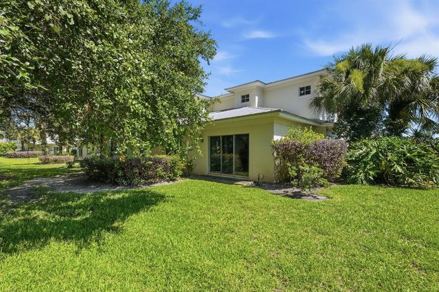2551 Creekside Drive, Fort Pierce, FL 34981