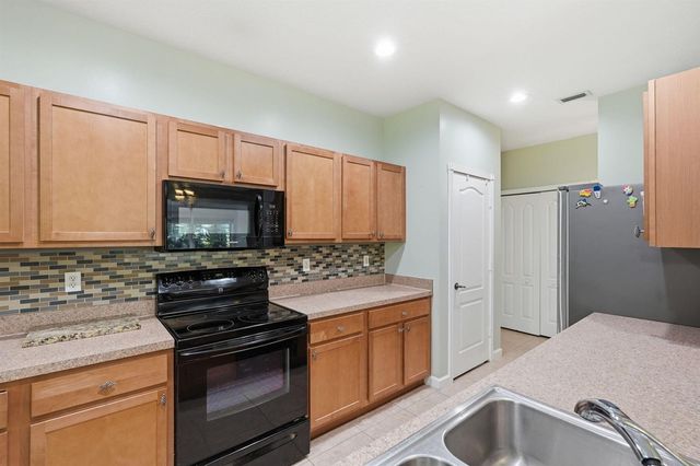 2551 Creekside Drive, Fort Pierce, FL 34981