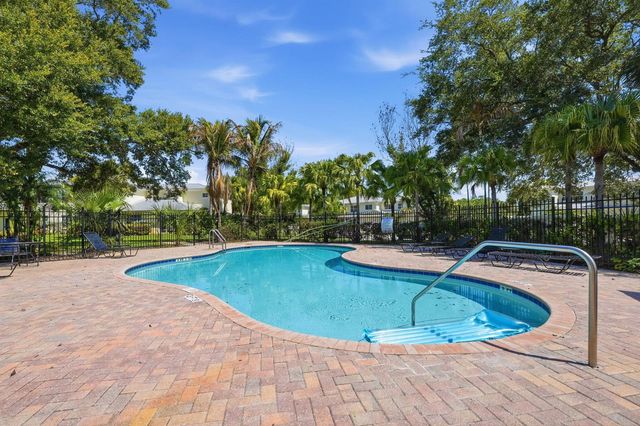 2551 Creekside Drive, Fort Pierce, FL 34981