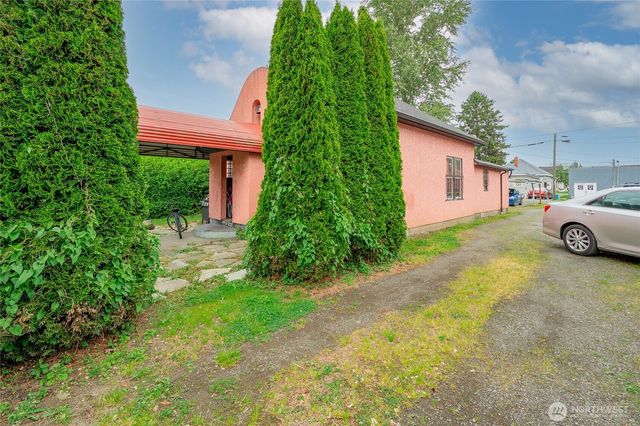 2058 2060 Main Street, Ferndale, WA 98248