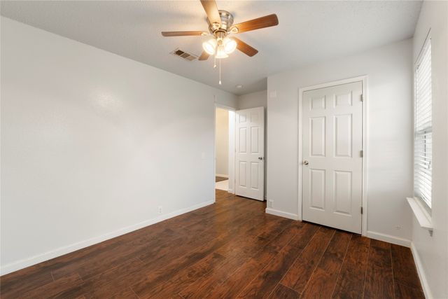 206 Shady Brook Drive, Arlington, TX 76002