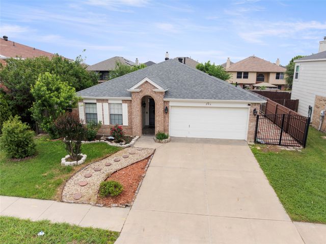 206 Shady Brook Drive, Arlington, TX 76002