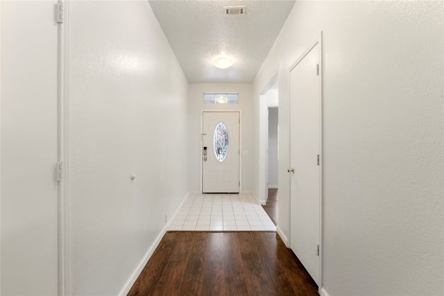 206 Shady Brook Drive, Arlington, TX 76002