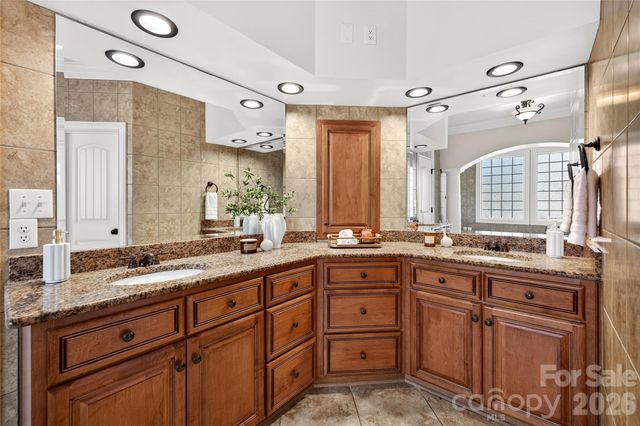 6565 Robin Hollow Drive, Mint Hill, NC 28227