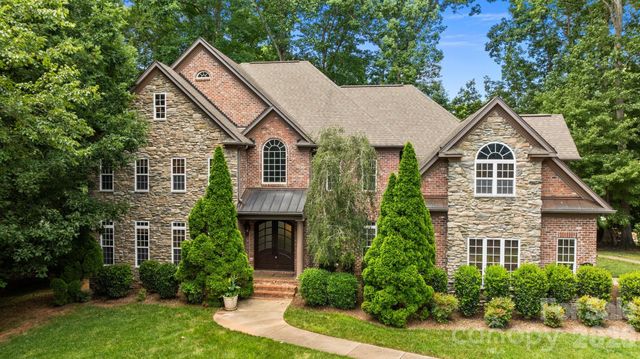 6565 Robin Hollow Drive, Mint Hill, NC 28227
