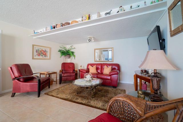 4200 N Ocean Drive 1-1806, Singer Island, FL 33404