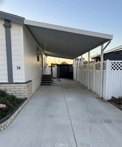 22221 S Bloomfield 16, Cypress, CA 90630