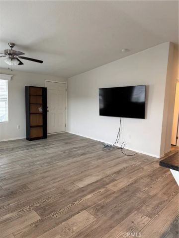 22221 S Bloomfield 16, Cypress, CA 90630